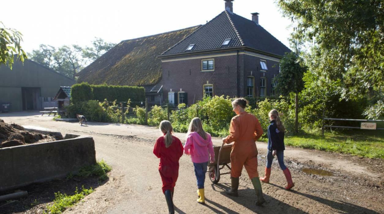 Hoeve De Pippert Hotel Ophemert Exterior foto